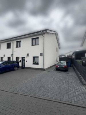 Moderne trifft Effizenz: TOP gepflegtes KfW-55 Haus in Danndorf