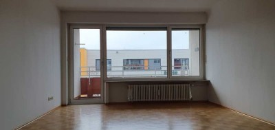 Helle 2-Zimmer-Wohnung mit zwei Balkonen in ruhiger Lage ab sofort verfügbar