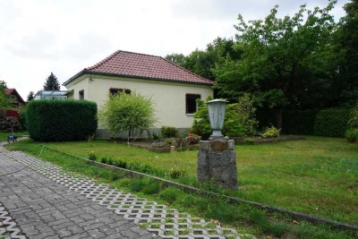 Schönes kleines und feines Einfamilienhaus mit Garage und Keller