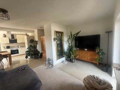 Erstklassige Eigentumswohnung mit schönem Balkon, Garage u. Stellplatz  in toller Lage!