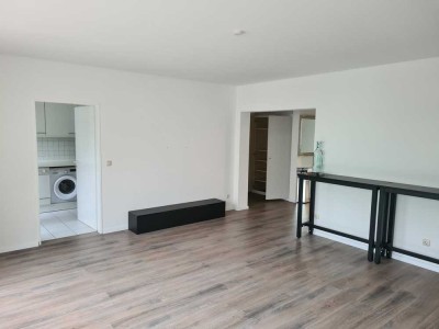 Renovierte 2-Zimmer-Wohnung mit Balkon im 3. OG in Bottrop-Altstadt