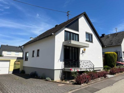 Kenn - Top Lage - gepflegtes Einfamilienhaus mit Garten, Terrasse und Garage