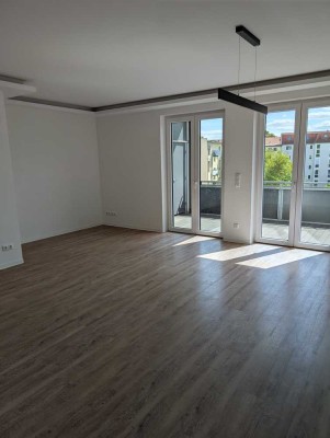 NEU: 3-Raum-Wohnung mit EBK, Balkon u. Stellplatz in Stadtfeld