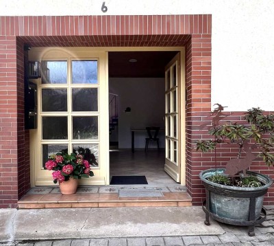 Zweifamilienhaus renoviert/saniert-1,73 ha Grund, Alleinlage, PV-Anlage, Quelle, am Wildbach, privat