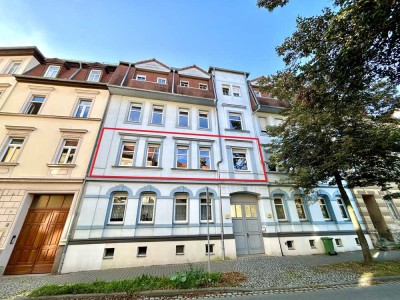 Attraktive 3-Raum Mietwohnung mit Balkon und neuer Einbauküche in Zentrumsnähe von Altenburg