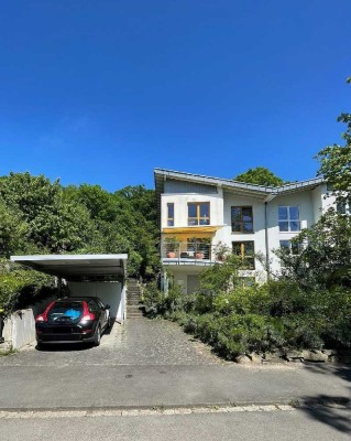 *Exklusive Doppelhaushälfte mit Einliegerwohnung in begehrter Lage von Bonn mit Panoramablick!*