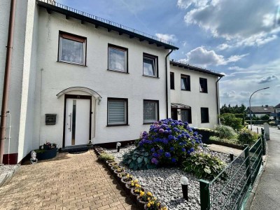 Geräumiges Reihenhaus oder 2-Familienhaus