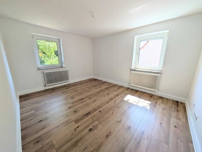 **Wohn(t)raum: +renoviert +neuer Laminat +modernes Tageslichtbad +eigener Garten**