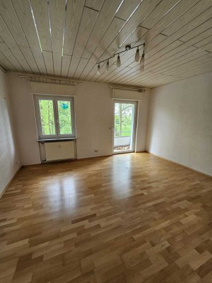 +++ Top geschnittene 3 Zi.-Whg. in ruhiger Lage  + ca. 87 qm Wfl. + Balkon + Rastatt +++