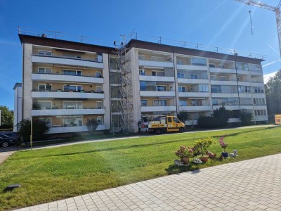 Gepflegte 4,5-Zimmer-Eigentumswohnung
in der Baum.-Specht-Straße
in Lindenberg