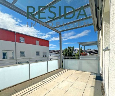 Barrierefreie, stilvolle 2-Zi.-Wohnung mit Süd-Terrasse, Stellplatz & Einbauküche