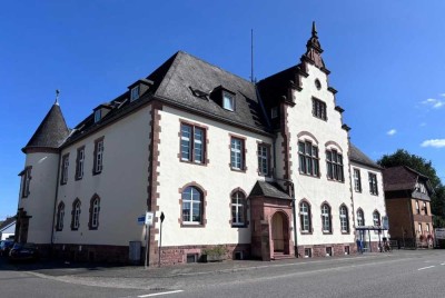 Historisches Gebäude (Mehrfamilienhaus) mit 14 Wohneinheiten in zentraler Lage