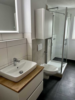 Sanierte 3-Zi-Wohnung mit Balkon, EBK & TG-Stellplatz in Esslingen