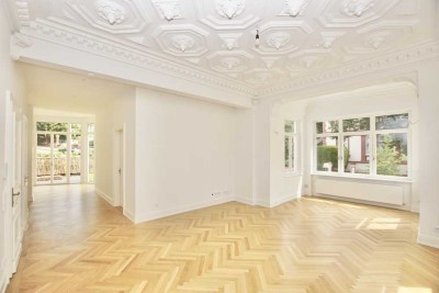 Kernsanierter Stilaltbau - Erstbezug - 3 Zimmer Wohnung im Hochparterre!