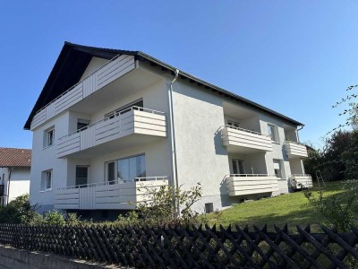 idylische Erdgeschosswohnung mit Panoramafenster  in den Garten