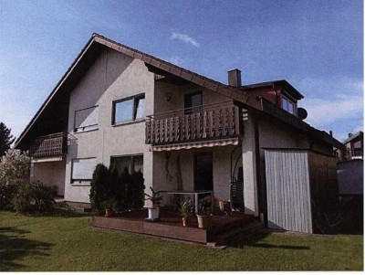 Gepflegte 5-Zimmer-Doppelhaushälfte mit Einbauküche in Durlangen