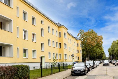 Frisch renoviert! Große 2-Zimmer Wohnung im beliebten Stadtteil Stadtfeld!!