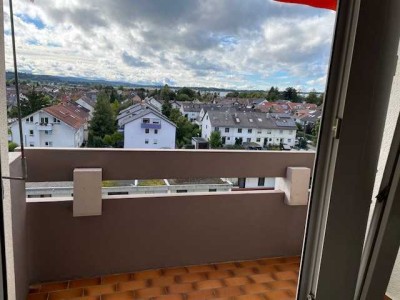 tolle Aussicht über Renningen-helle 3,5 Zimmer Wohnung