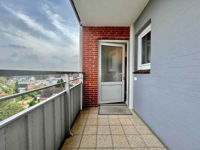 Gelegenheit -- 3-Zimmer-Eigentumswohnung mit Weitblick und Garage