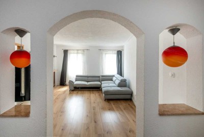 Schuch Immobilien - Wohn- und Geschäftshaus in Biebrich mit 2 Wohnungen u ehem. Gaststätte