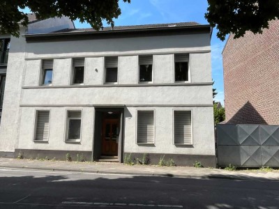 Großzügige 3- bis 4-Zimmer-Wohnung mit Innenhofzugang in Viersen!