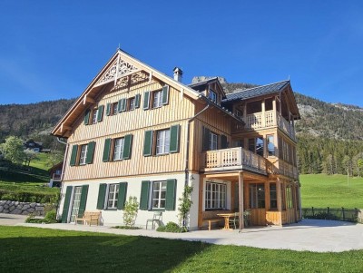 IN ABWICKLUNG - Herrschaftlicher Landsitz mit See- und Dachsteinblick