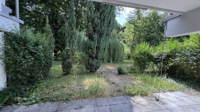 Direkt am Auermühlbach, provisonsfreie, sanierte 2 Zimmer Wohnung mit großer Terrasse!!