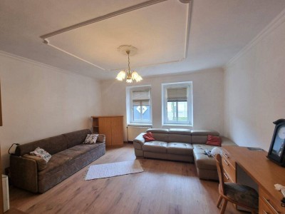 Möbelierte Garconniere sucht neuen Besitzer!