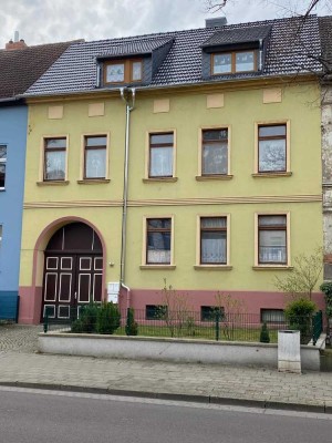 Charmantes Mehrfamilienhaus mit großem Garten in zentraler Lage von Köthen (Anhalt)