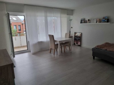 Teilmöblierte 1-Zimmer-Hochparterre-Wohnung mit Balkon und EBK in Mettmann