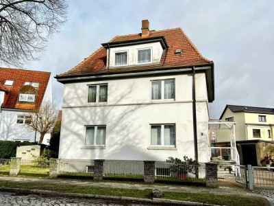 HORN IMMOBILIEN ++ Neubrandenburg Mehrfamilienhaus in guter Lage, sanierungsbedür. -nicht vermietet-