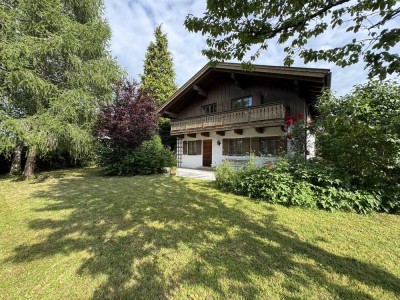 Attraktives Landhaus in Traunstein mit sonnigem 1.100m² Gartengrundstück - 175m² Wfl., 2 Garagen
