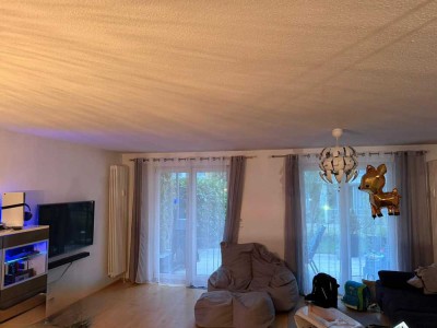 Zentrale gelegene 3,5 Zimmer-Wohnung mit Terrasse, Garten,EBK u. TK-Stellplatz in ruhiger Wohnanlage