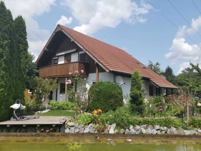 Idyllisches Schöner Wohnen:  EFH mit ELW, DG, Gartensauna und Schwimmteich