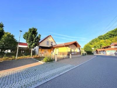 antaris Immobilien GmbH **Wohnen & Arbeiten, wo andere Urlaub machen – Haus im Thüringer Wald**