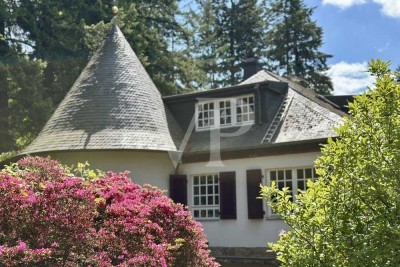 Historisches Landhaus mit Charme, Komfort und großem Parkgrundstück in Roetgen-Mulartshütte