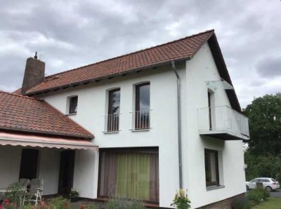 Freundliche und gepflegte 2-Zimmer-DG-Wohnung mit Balkon und EBK in Gehrden
