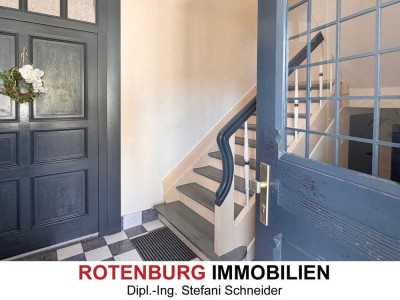 Geräumige DG-Wohnung mit eigenem Gartenanteil in Altbauvilla mitten in Rotenburg