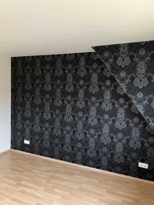 Schöne 2-Zimmer-Dachgeschosswohnung sucht neuen Mieter