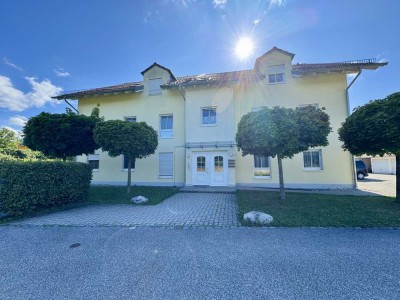 Hübsche 2-Zimmer-Wohnung mit Einbauküche, sonnigem Balkon, Einzelgarage + Stellplatz