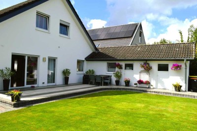 Tolles, freistehendes Einfamilienhaus mit Balkon und großer Garage in Xanten Beck