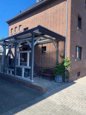 Einfamilienhaus im Grünen, zentral gelegen