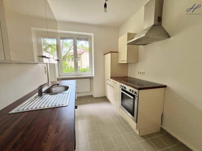 modernisierte 2 Zimmer Wohnung mit Garage im 13. Bezirk