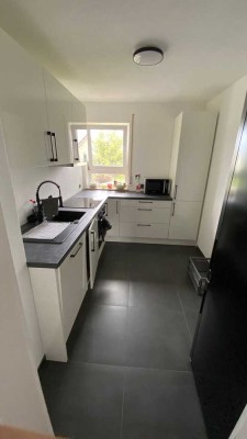 Von privat: Modernisierte 2-Zi-Wohnung mit Balkon, EBK und TG in Weinsberg