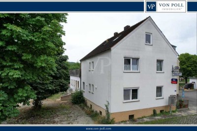 Wohnraum satt!
Einfamilienhaus, Dachgeschosswohnung, angeschlossener Gasthof mit Pension