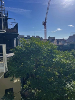 ERSTBEZUG IM DACHGESCHOSS! Hochwertige 4 Zimmer mit schönem Ausblick!