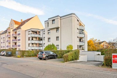 Penthouse-Wohnung mit zwei sonnigen Dachterrassen und drei Stellplätzen!