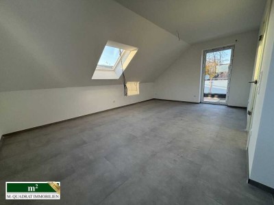 Neubau, Dachgeschosswohnung mit Balkon inkl. Malerarbeiten