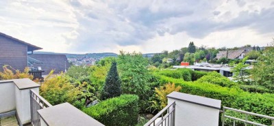 Idstein in Höhenlage, moderne 3 Zimmer-Wohnung mit großer Terrasse in kleiner Einheit!