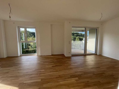 Neubau- 5-ZKB-Wohnung mit Einbauküche und Balkon
